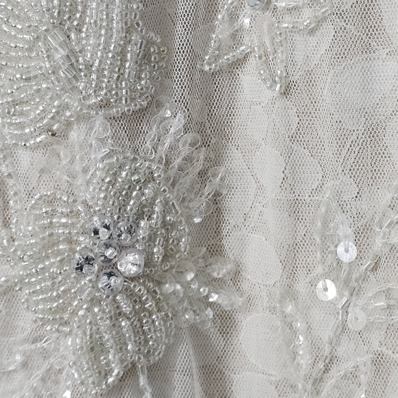 MAC DUGGAL Long Sleeve Foral Embellished White Wedding Gown Bridal Dress Size 4 - Picture 9 of 11